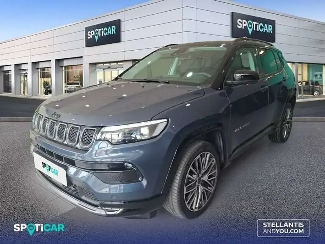 Usado Jeep Compass Summit 131 CV (96 kW) 2024 Azul SUV