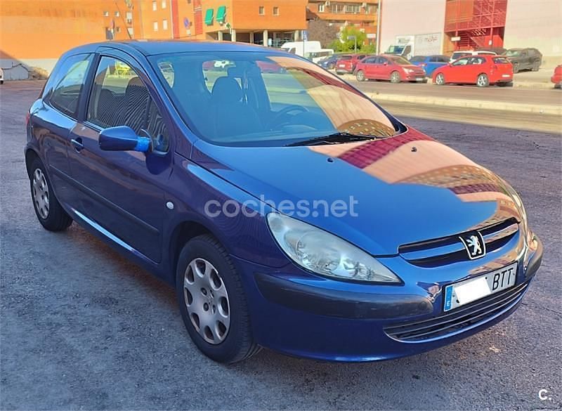 Azul Usado 2002 Peugeot 307 Berlina | 2200 € (Buen precio) - Imagen 1/4