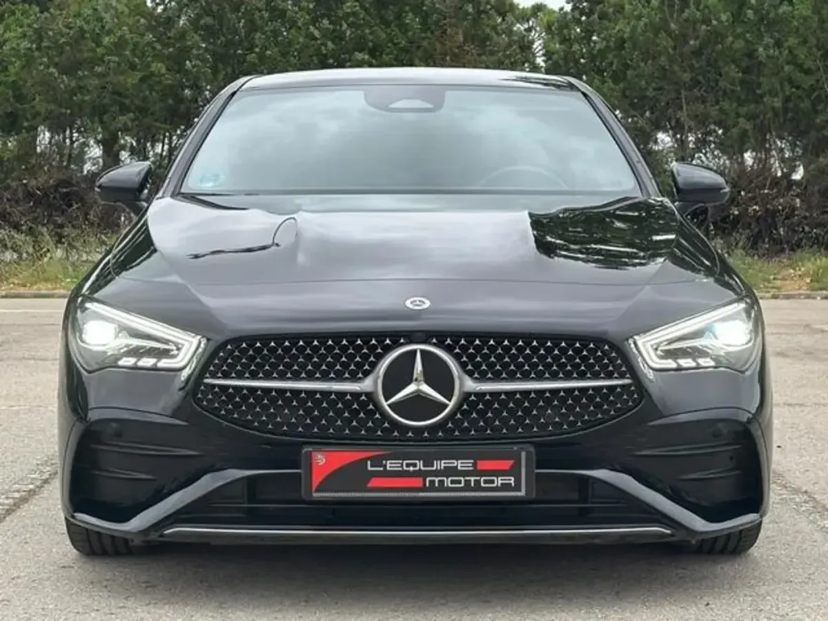 Usado Mercedes CLA200 150 CV (110 kW) 2024 Negro Berlina