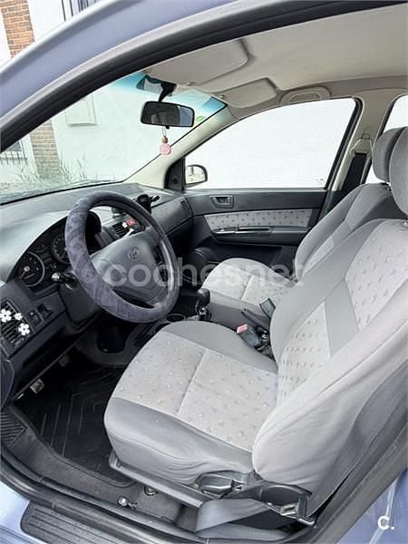 Usado Hyundai Getz 63 CV (46 kW) 2004 Azul Utilitario