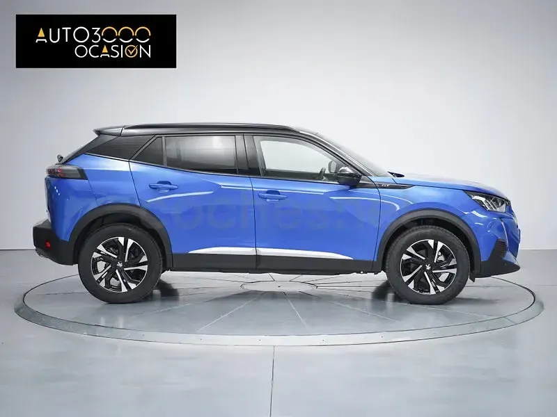 Usado Peugeot 2008 GT 130 CV (95 kW) 2023 Azul SUV