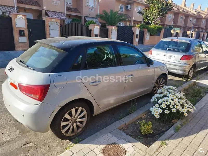 Usado Audi A1 Sportback Ambition 86 CV (63 kW) 2013 Gris / plata Utilitario