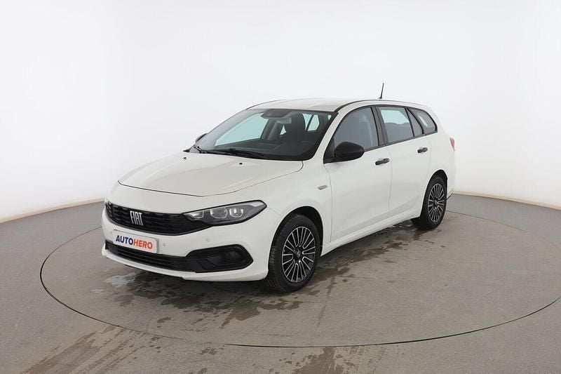 Usado Fiat Tipo Cross 131 CV (96 kW) 2024 Familiar