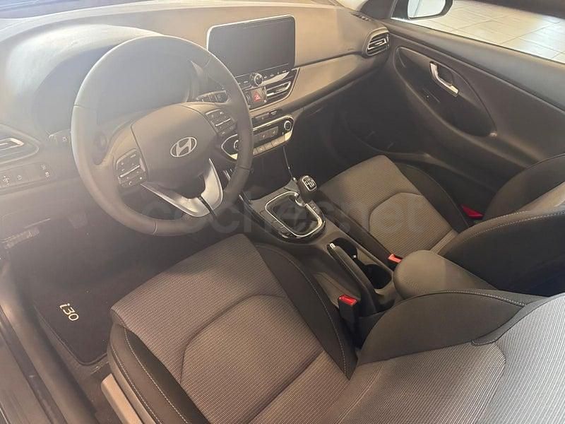 Nuevo Hyundai i30 96 CV (70 kW) 2025 Verde Berlina