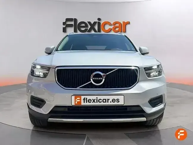 Usado Volvo XC40 Momentum 129 CV (94 kW) 2021 Blanco SUV