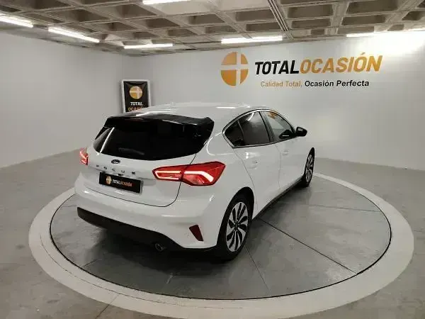 Usado Ford Focus Titanium 125 CV (91 kW) 2019 Blanco Berlina