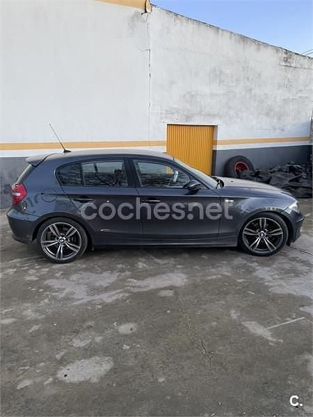 Usado BMW 118 143 CV (105 kW) 2007 Gris / plata Utilitario