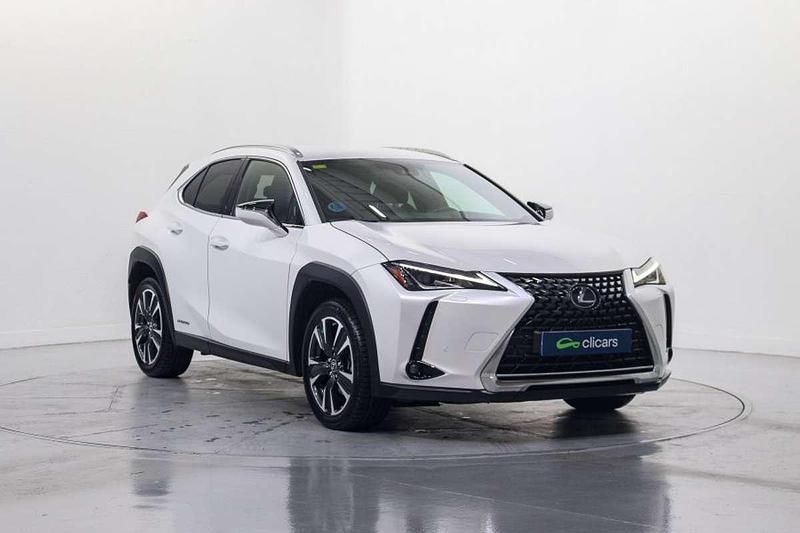 Usado Lexus UX 250h Executive Line 152 CV (111 kW) 2020 Blanco SUV