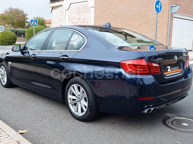 Käytetty BMW 530 Comfort Edition 258 HP (189 kW) 2012 Sininen Sedan