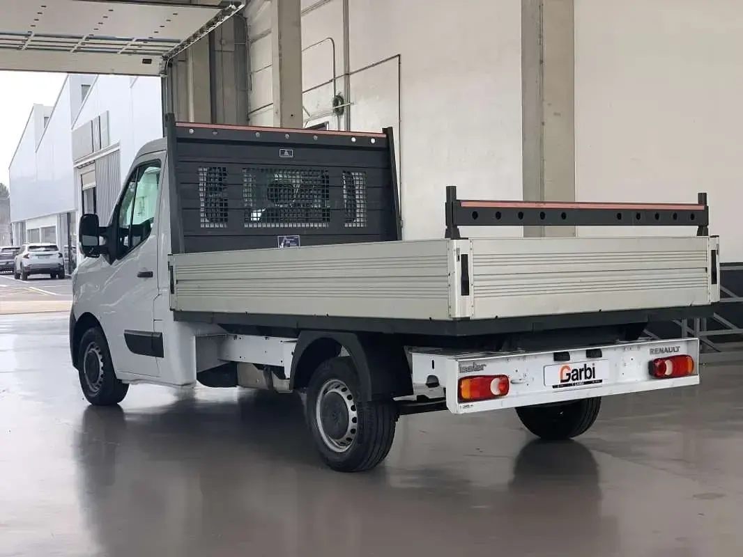Usado Renault Master 135 CV (99 kW) 2021 Blanco Monovolumen