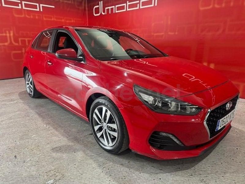 Brugt Hyundai i30 GO! 95 HK (69 kW) 2019 Rød Sedan