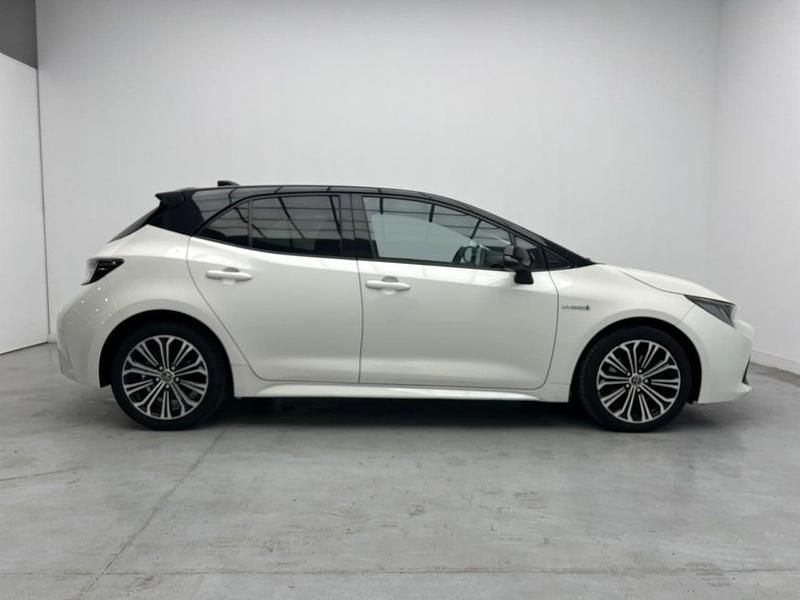 Usado Toyota Corolla Style 184 CV (135 kW) 2019 Blanco/techo negro Berlina