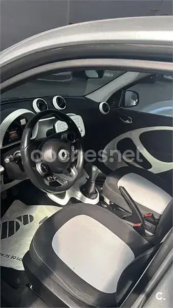 Usado Smart ForFour Passion 71 CV (52 kW) 2015 Gris / plata Utilitario