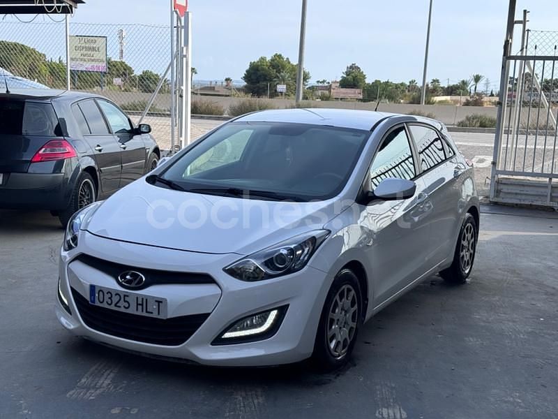 Blanco Usado 2012 Hyundai i30 Berlina | 6500 € (Precio justo) - Imagen 1/4