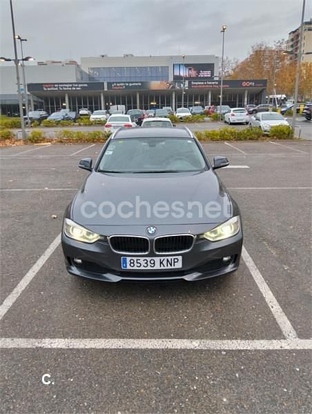 Usado BMW 318 143 CV (105 kW) 2013 Gris / plata Familiar