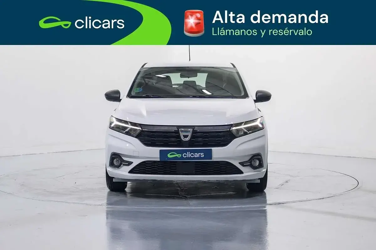 Usado Dacia Sandero Essentiel 101 HP (74 kW) 2022 Branco Citadino