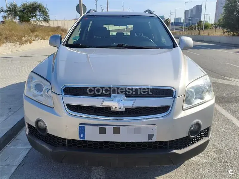 Usado Chevrolet Captiva LS 136 CV (100 kW) 2006 Gris / plata SUV