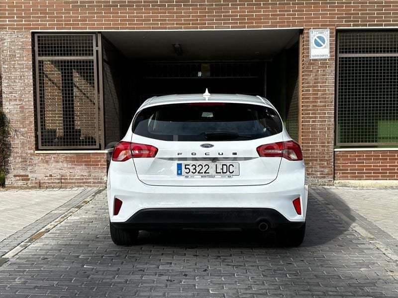 Usado Ford Focus Trend 120 CV (88 kW) 2020 Blanco Berlina