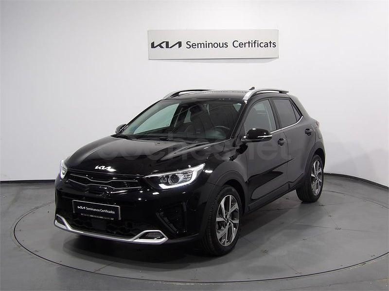 Usado Kia Stonic GT-Line 100 CV (73 kW) 2023 Negro SUV