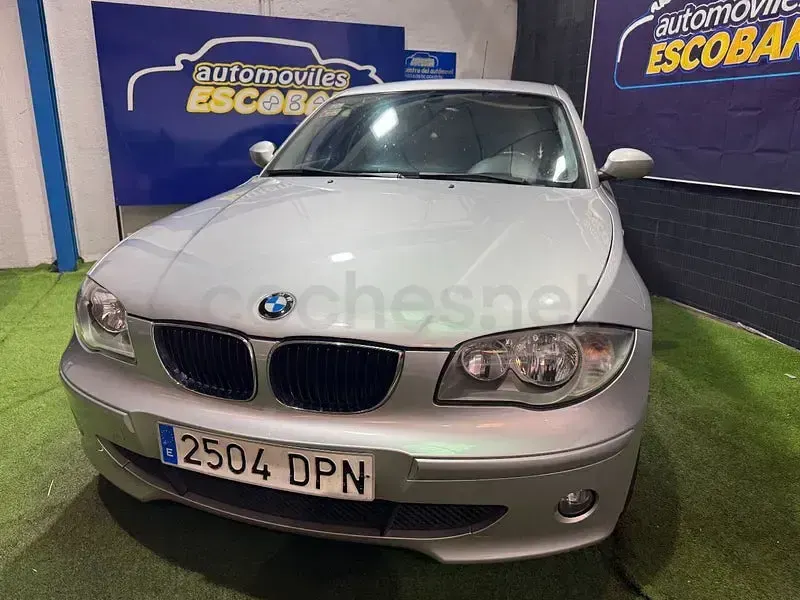 Usado BMW 120 150 CV (110 kW) 2005 Gris / plata Utilitario