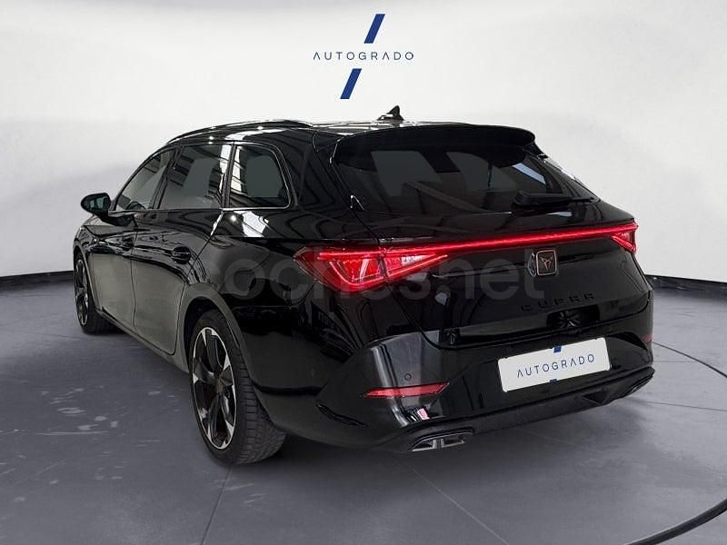 Usado Cupra Leon 150 CV (110 kW) 2023 Negro Familiar