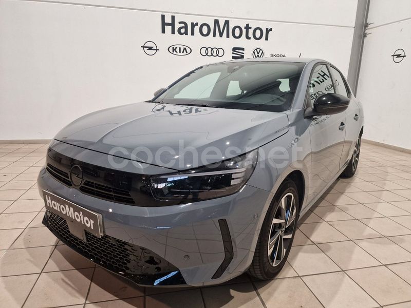 Gris / plata Usado 2024 Opel Corsa Berlina | 15.490 € (Precio justo) - Imagen 1/4