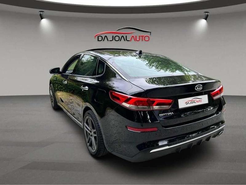 Usado Kia Optima GT-Line 180 CV (132 kW) 2018 Negro Berlina