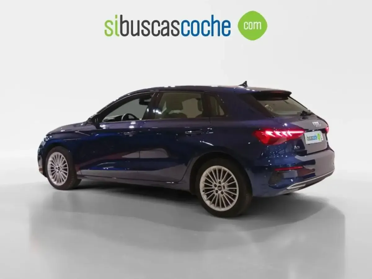 Usado Audi A3 Advanced Plus 150 CV (110 kW) 2023 Gris/plata Berlina