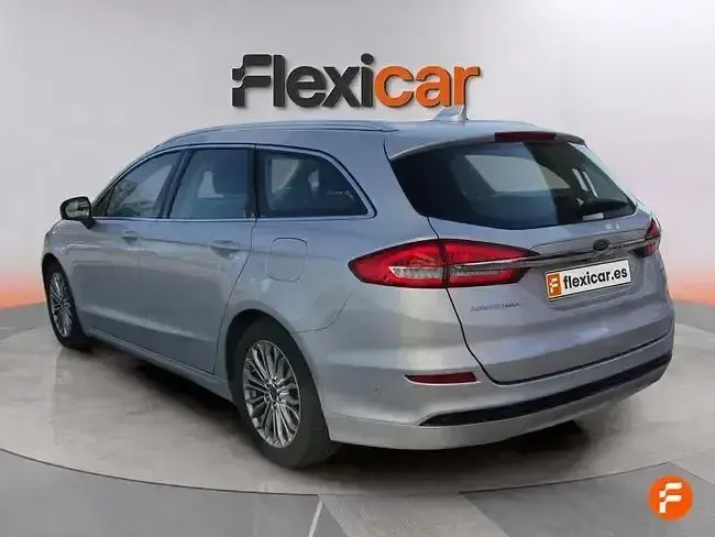 Usado Ford Mondeo Titanium 187 CV (137 kW) 2021 Gris