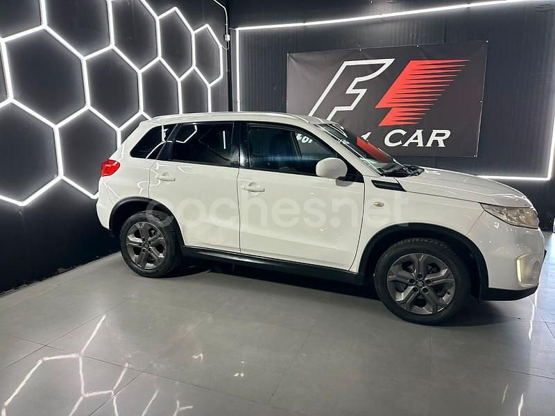 Blanco Usado 2015 Suzuki Vitara SUV | 9990 € (Precio justo) - Imagen 1/4