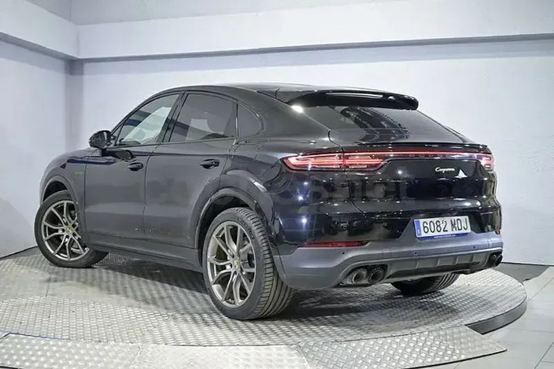 Usado Porsche Cayenne Platinum Edition 462 CV (339 kW) 2023 Negro SUV