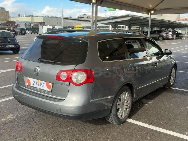 Usado VW Passat Advance 140 CV (102 kW) 2007 Gris / plata Familiar