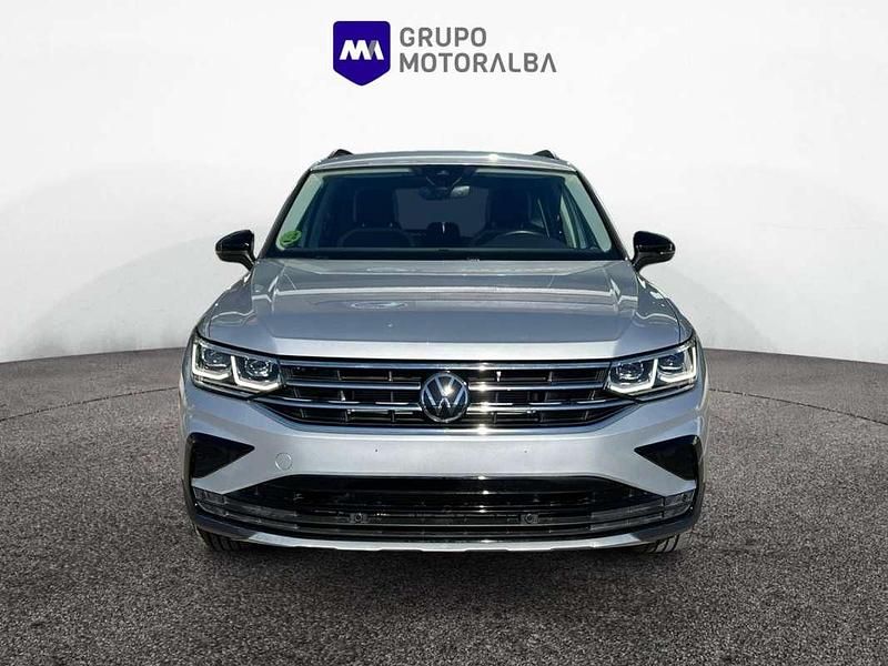 Usado VW Tiguan Sport 150 CV (110 kW) 2022 Plateado SUV