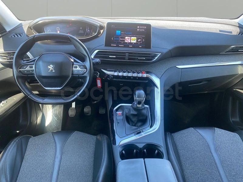 Usado Peugeot 3008 Allure 130 CV (95 kW) 2018 Blanco SUV