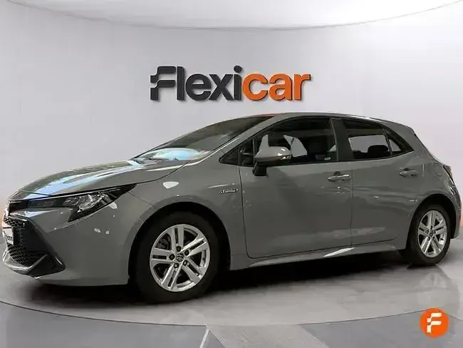 Usado Toyota Corolla Business Edition 122 CV (89 kW) 2022 Gris Familiar