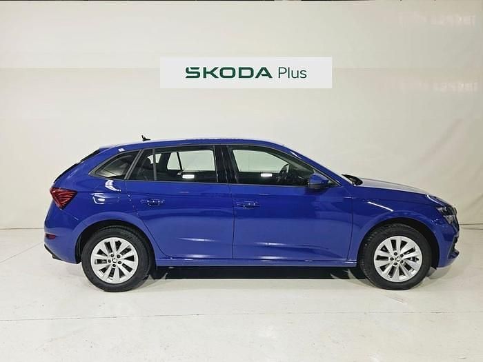 Usado Skoda Scala Active 110 CV (80 kW) 2023 Azul Utilitario