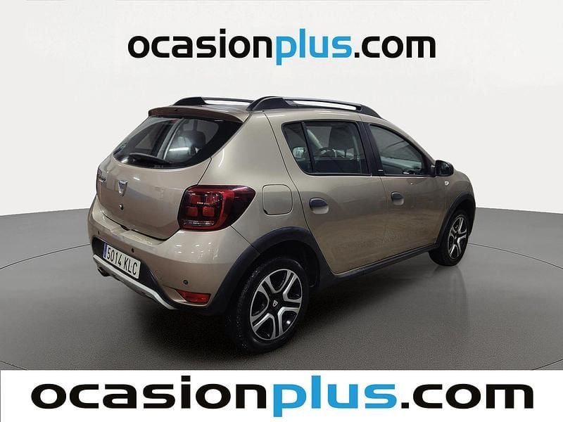 Usado Dacia Sandero Stepway 90 CV (66 kW) 2018 Beige Utilitario