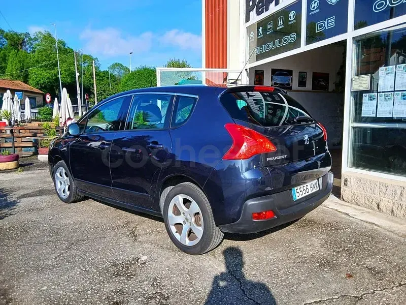 Usado Peugeot 3008 Allure 150 CV (110 kW) 2013 Azul Familiar