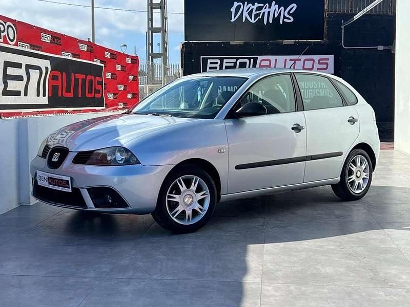 Begagnad Seat Ibiza Reference 75 HK (55 kW) 2006 Grå Halvkombi