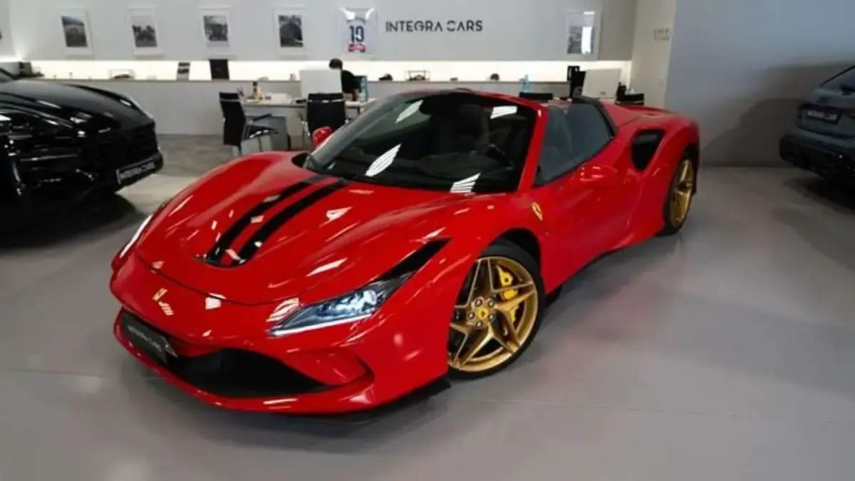 Usado Ferrari F8 721 CV (530 kW) 2022 Rojo Descapotable