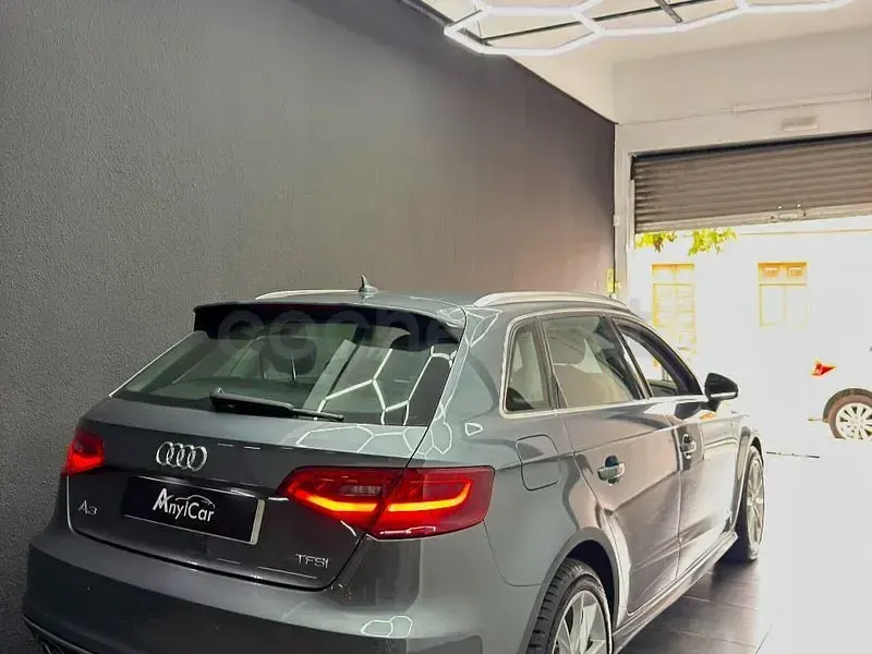 Usado Audi A3 S-Line 125 CV (91 kW) 2015 Gris / plata Berlina