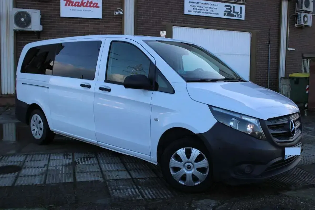 Usado Mercedes Vito 102 CV (75 kW) 2021 Blanco Van