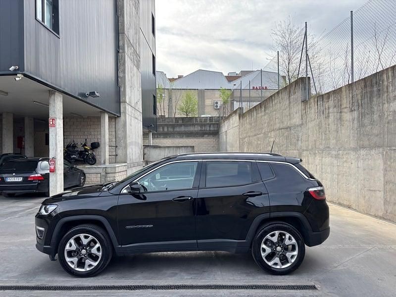 Usado Jeep Compass Limited 170 CV (125 kW) 2018 Negro SUV