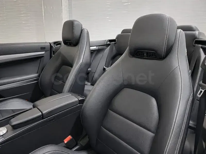 Usado Mercedes E200 Avantgarde 184 CV (135 kW) 2010 Azul Descapotable