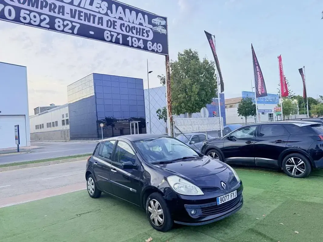 Usado Renault Clio Campus 75 CV (55 kW) 2008 Utilitario