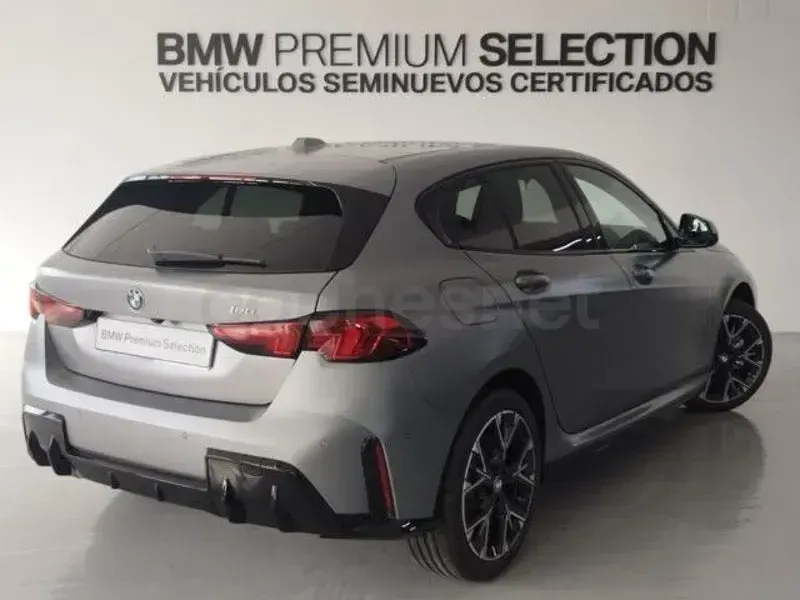 Usado BMW 120 Comfort Edition 170 CV (125 kW) 2026 Gris / plata Utilitario