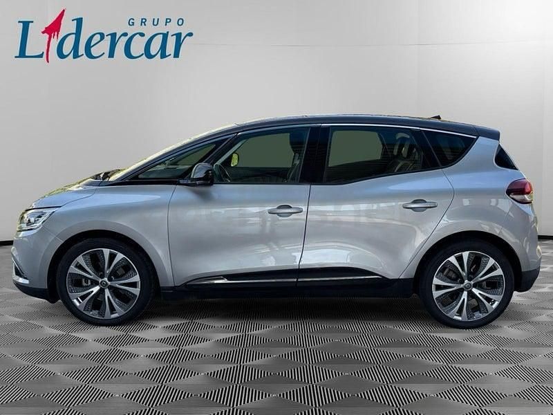 Usado Renault Scénic III Intens 130 CV (95 kW) 2016 Gris / plata Monovolumen