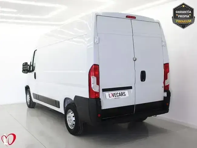 Usado Peugeot Boxer S 140 CV (102 kW) 2022 Blanco Van