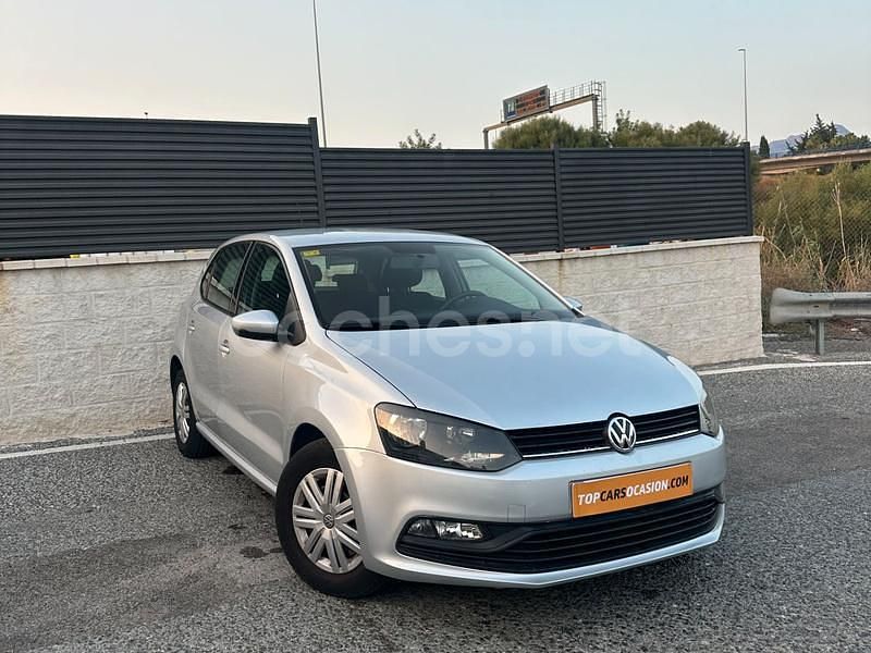 Usado VW Polo Edition 60 CV (44 kW) 2016 Gris / plata Berlina