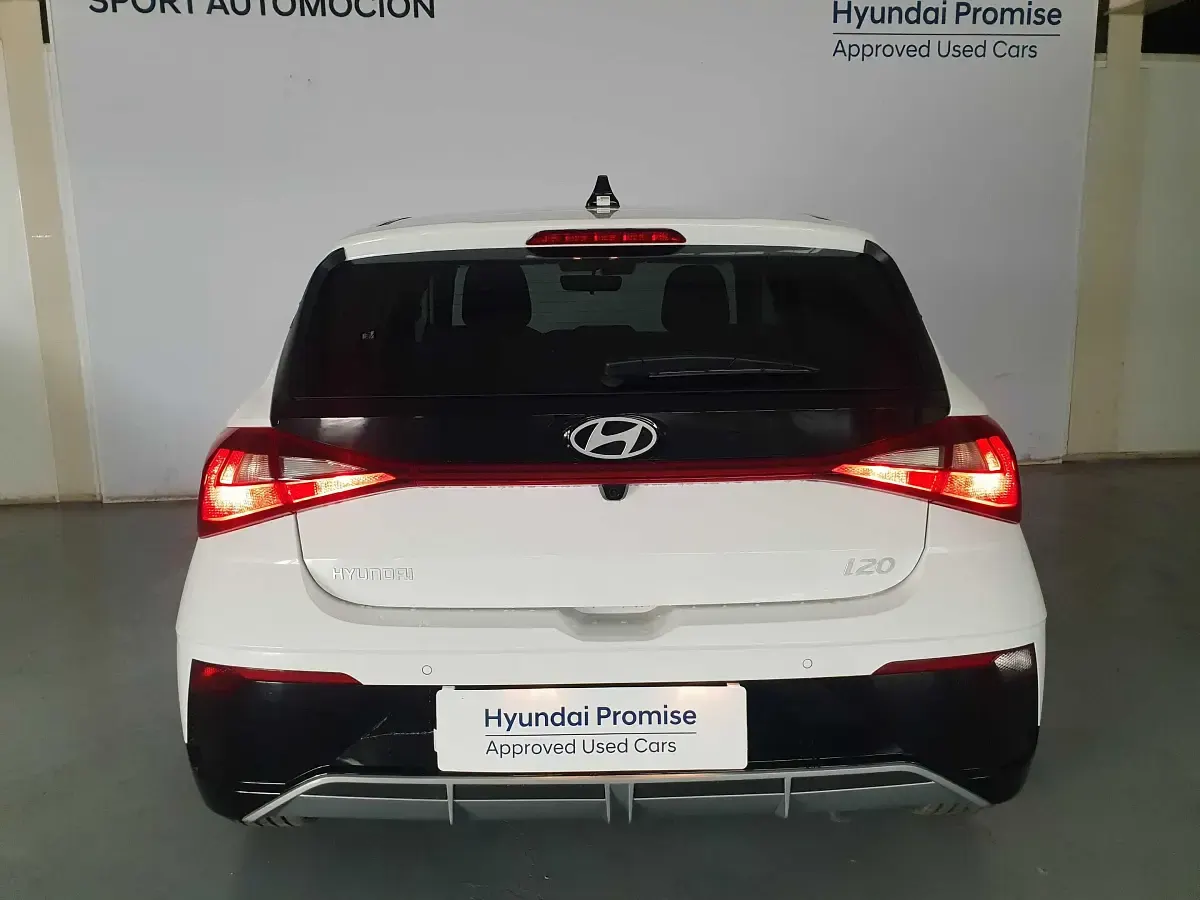 Nuevo Hyundai i20 Blackline 90 CV (66 kW) 2026 Utilitario